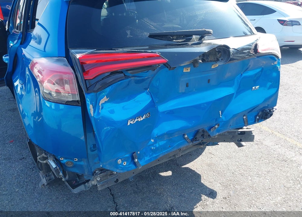 2016 TOYOTA RAV4 SE VIN: JTMNFREV7GJ069768