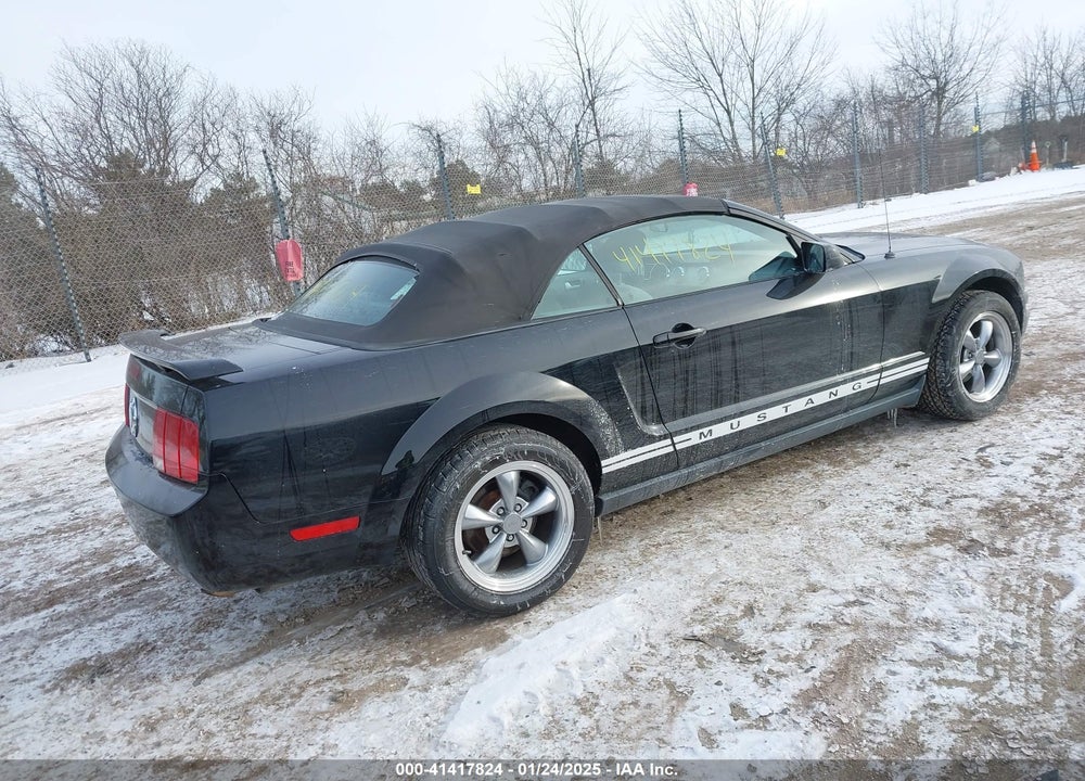 2005 FORD MUSTANG VIN: 1ZVHT84N355220495