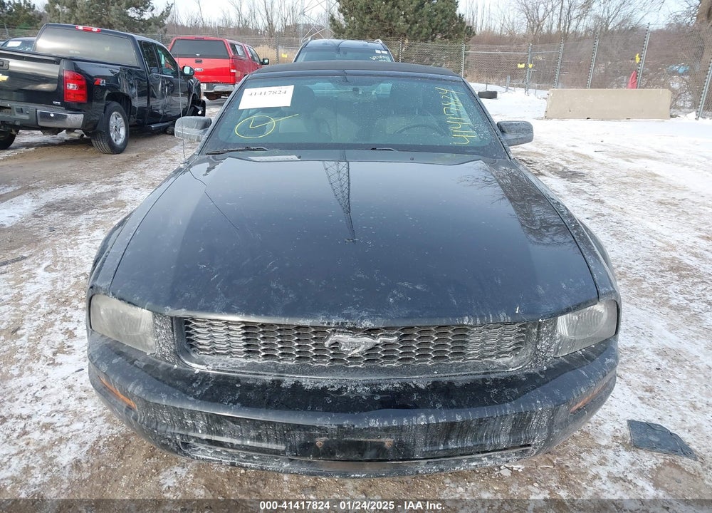 2005 FORD MUSTANG VIN: 1ZVHT84N355220495