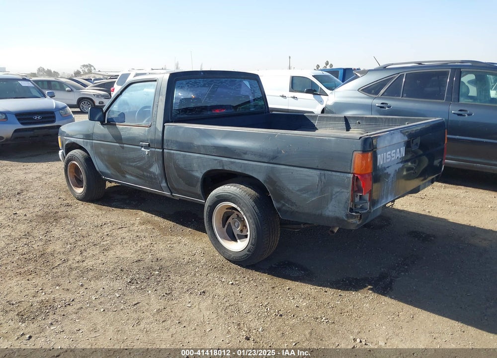 1992 NISSAN TRUCK SHORT WHEELBASE VIN: 1N6SD11S0NC368555