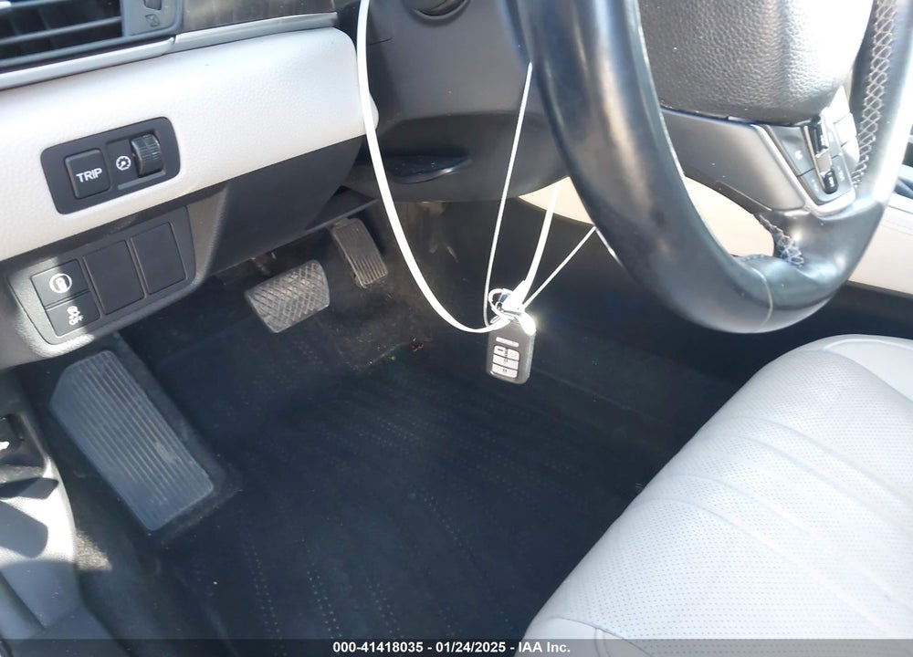 2018 HONDA ACCORD VIN: 1HGCV1F56JA066024