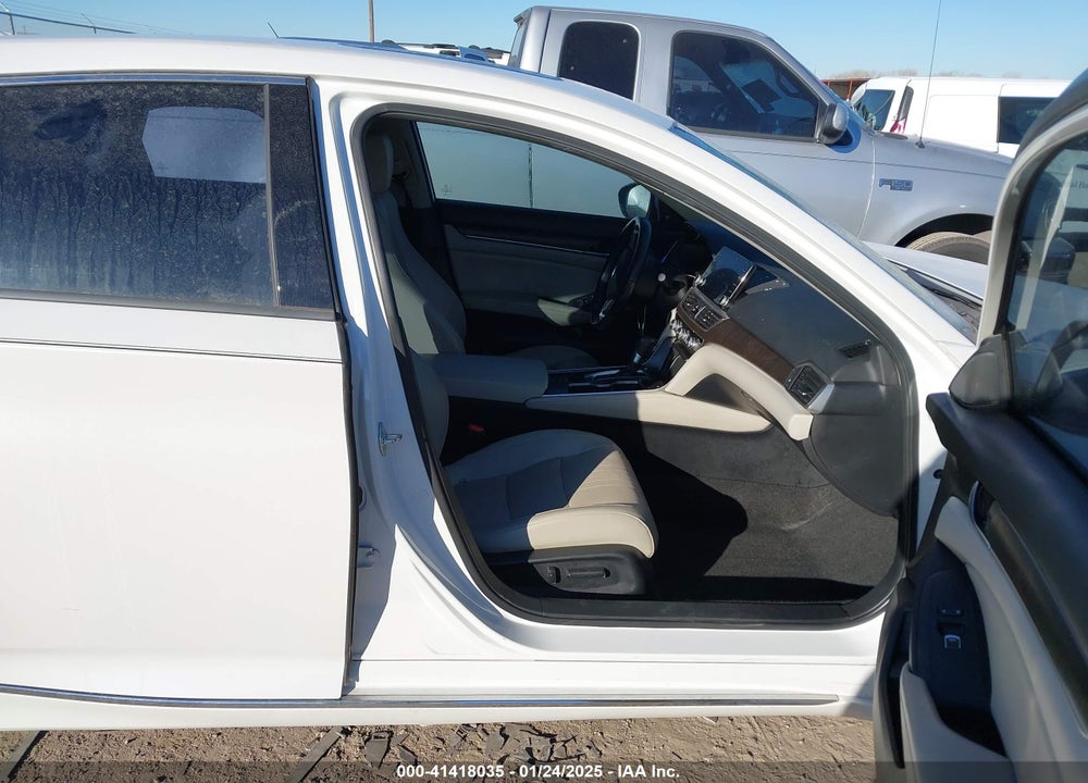 2018 HONDA ACCORD VIN: 1HGCV1F56JA066024