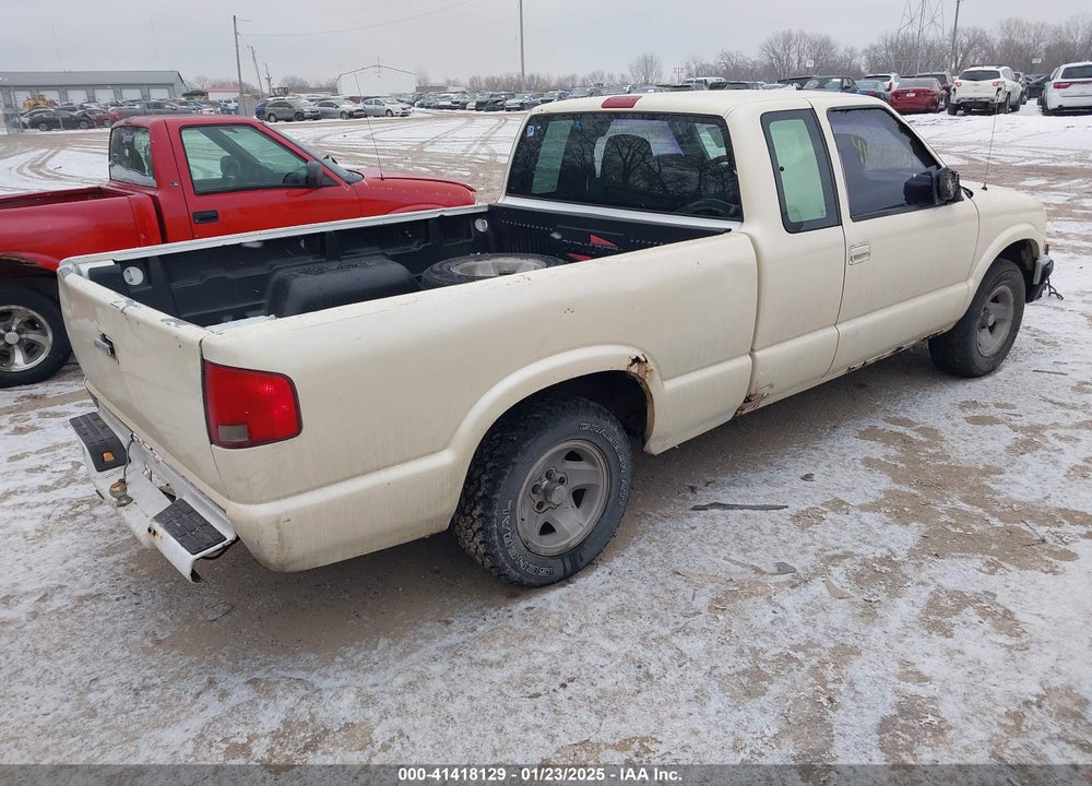 1998 CHEVROLET S-10 LS FLEETSIDE VIN: 1GCCS19X5W8205594