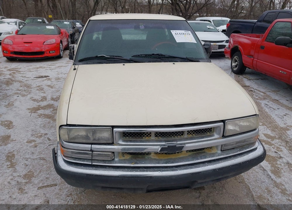 1998 CHEVROLET S-10 LS FLEETSIDE VIN: 1GCCS19X5W8205594