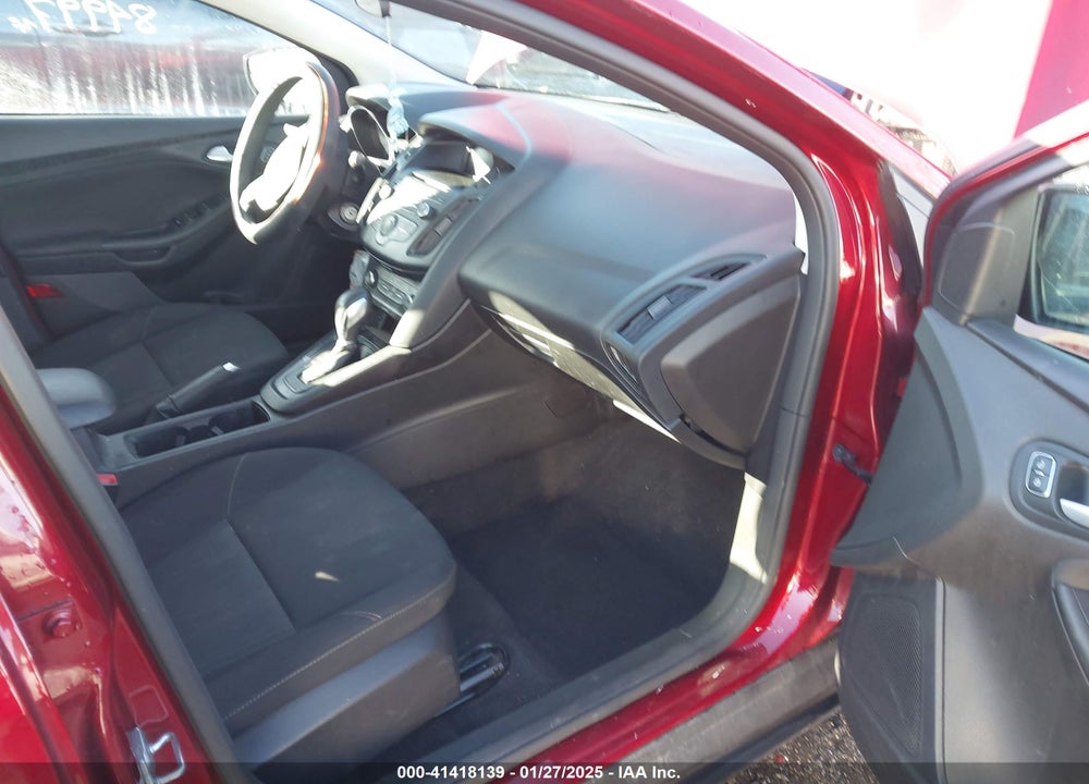 2017 FORD FOCUS SE VIN: 1FADP3F21HL247034