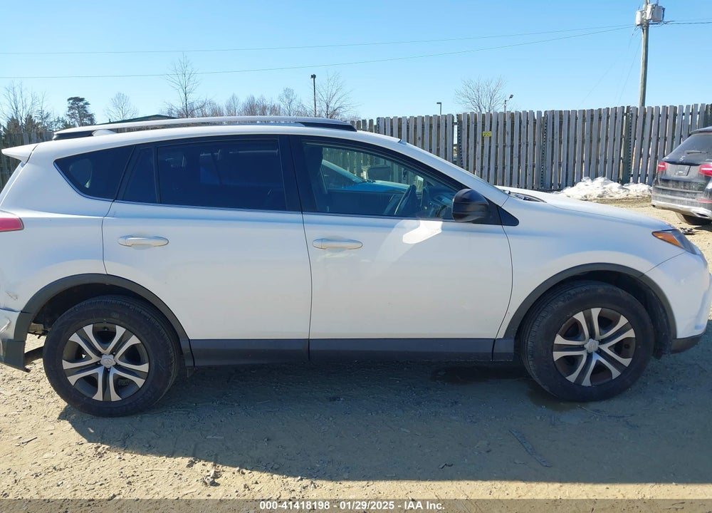 2016 TOYOTA RAV4 LE VIN: JTMZFREV2GJ094191