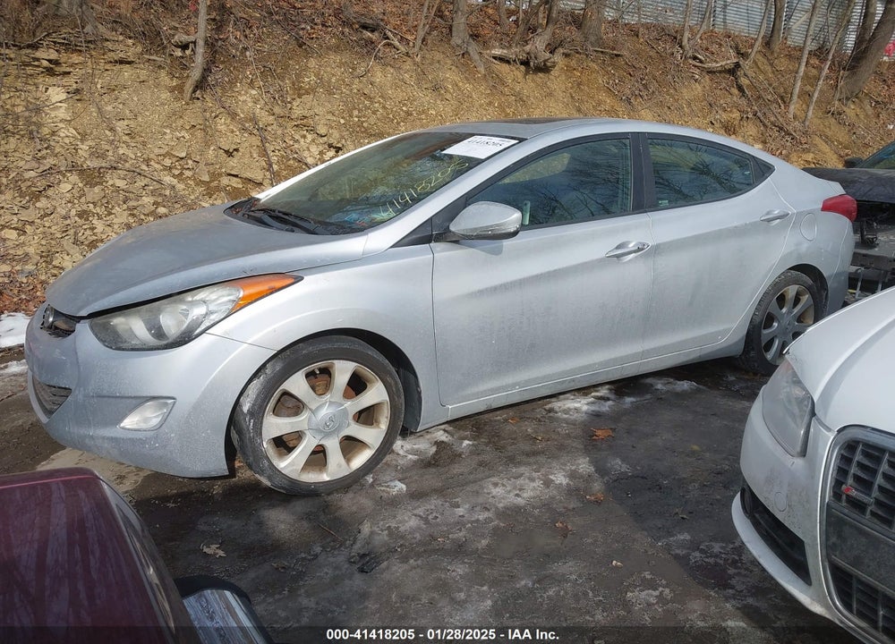 2013 HYUNDAI ELANTRA VIN: KMHDH4AE3DU795972