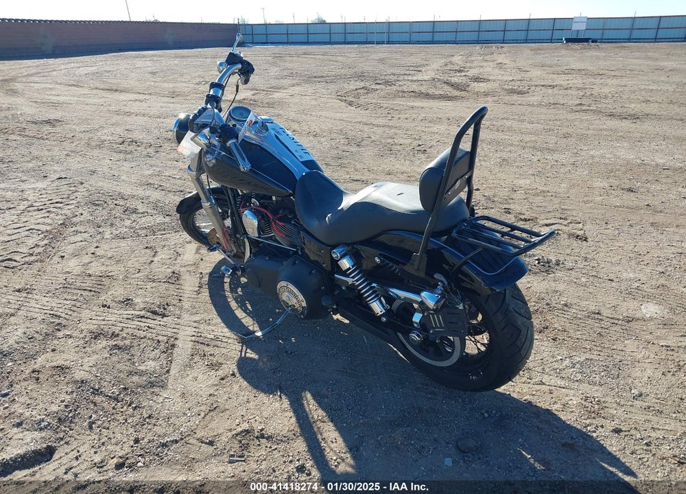 2010 HARLEY-DAVIDSON FXDWG VIN: 1HD1GP41XAC327452