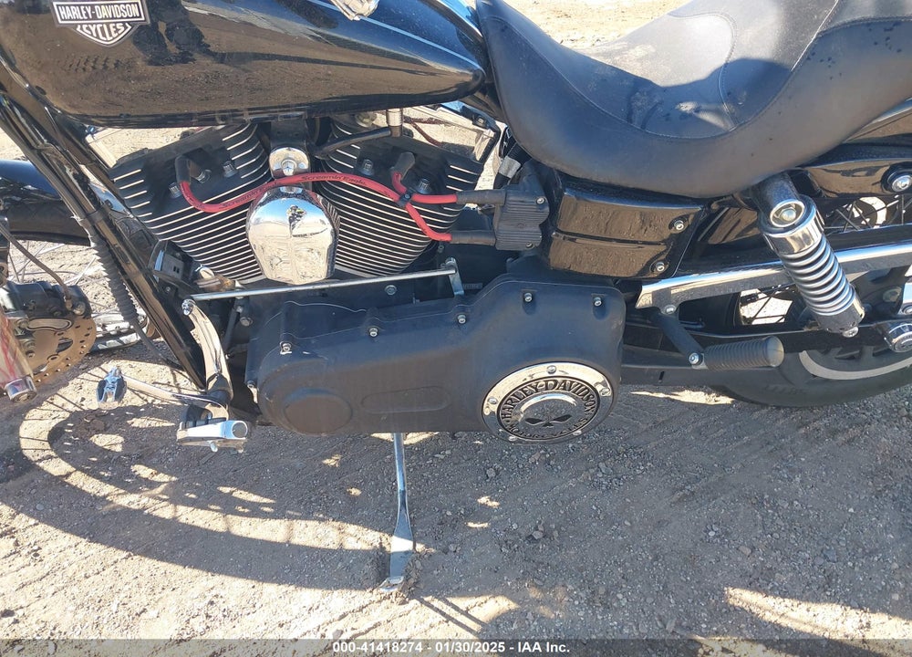 2010 HARLEY-DAVIDSON FXDWG VIN: 1HD1GP41XAC327452