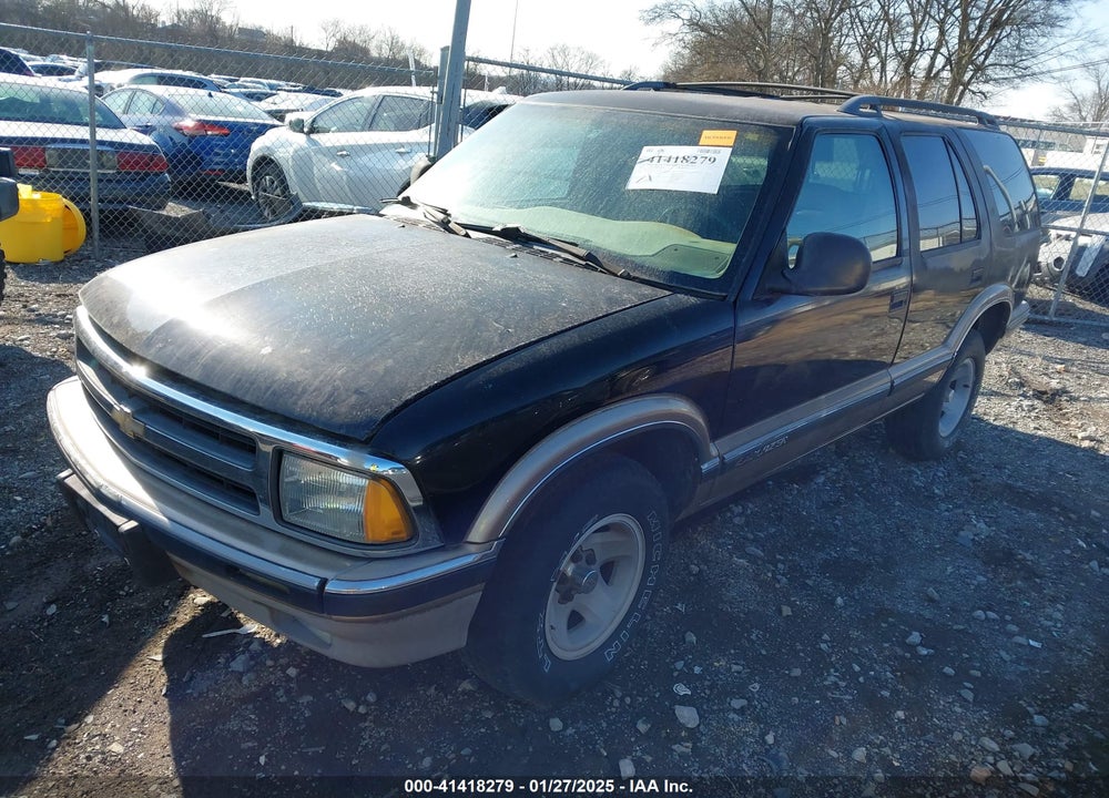 1997 CHEVROLET BLAZER LT VIN: 1GNCS13W1V2136105