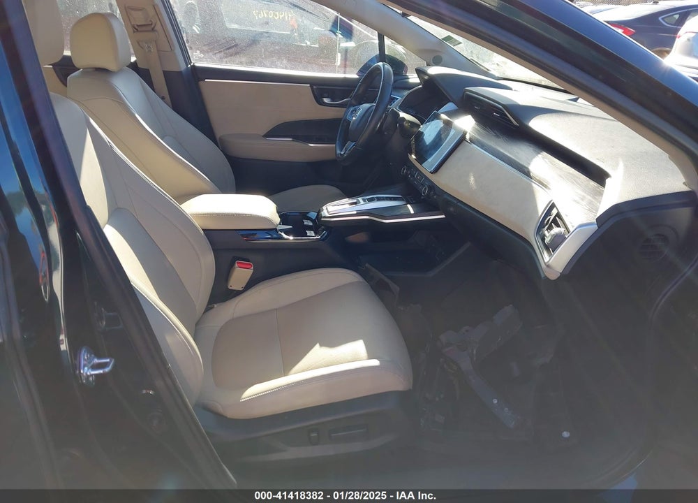2018 HONDA CLARITY PLUG-IN HYBRID VIN: JHMZC5F35JC016142