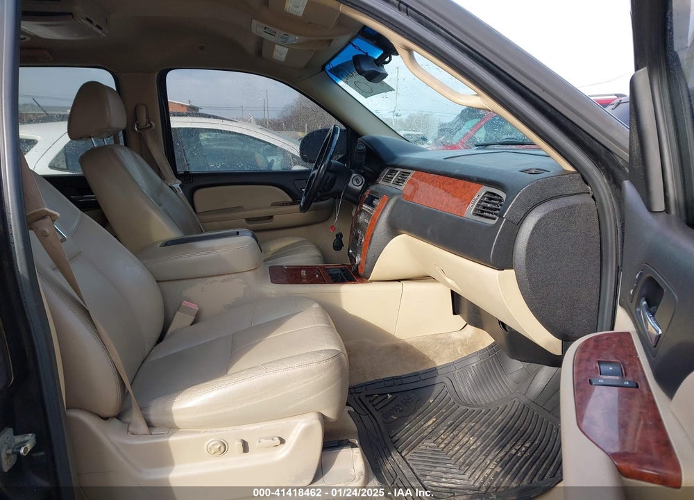 2008 CHEVROLET SUBURBAN 1500 LTZ VIN: 3GNFC16058G189273
