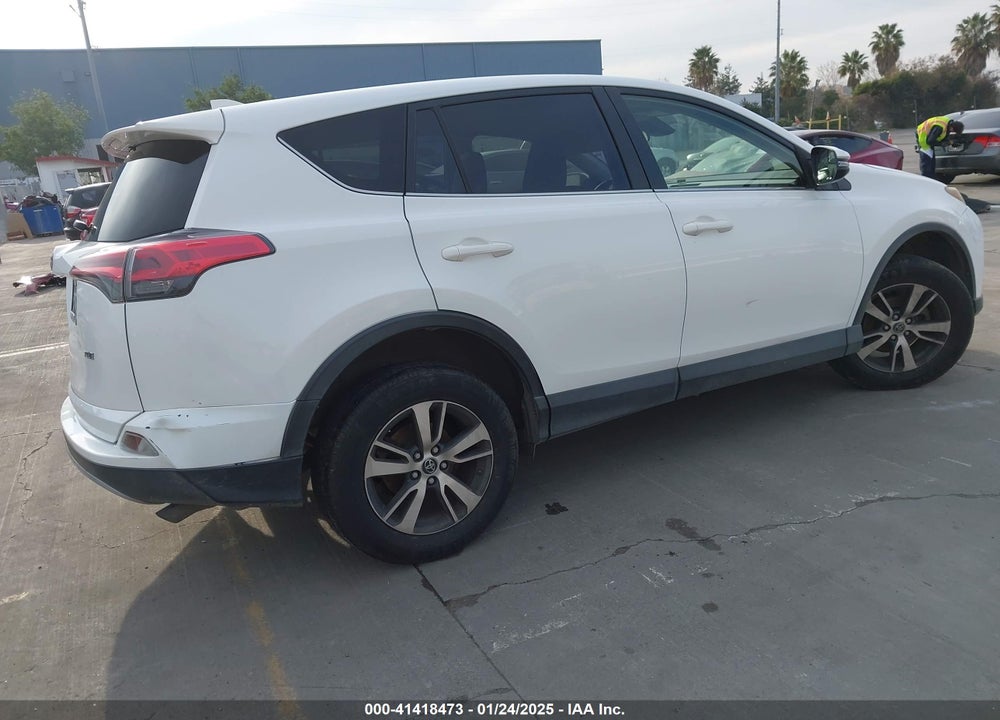 2018 TOYOTA RAV4 XLE VIN: JTMWFREV3JJ190180