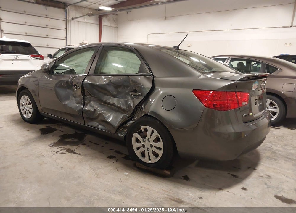2013 KIA FORTE EX VIN: KNAFU4A28D5686235