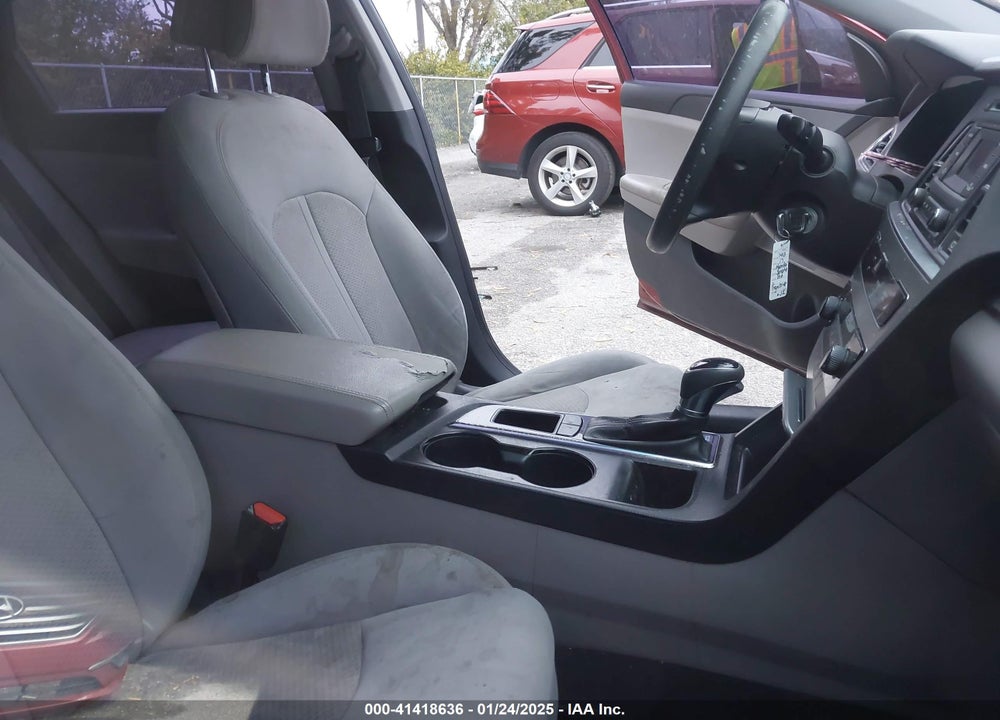 2017 HYUNDAI SONATA VIN: 5NPE24AF6HH572862