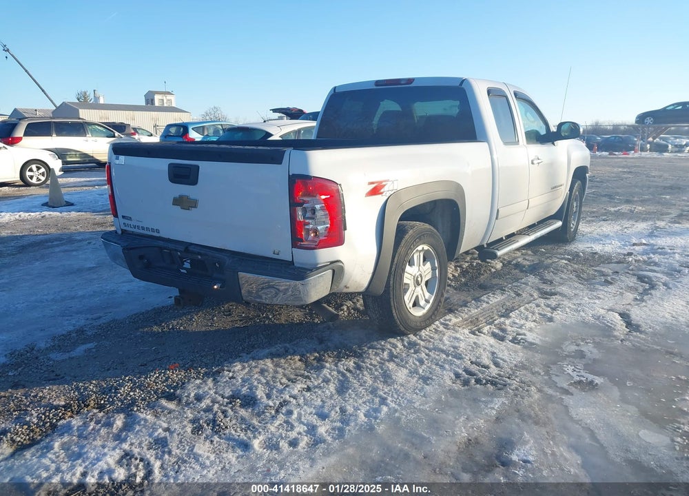 2007 CHEVROLET SILVERADO 1500 LT1 VIN: 2GCEK190X71702088