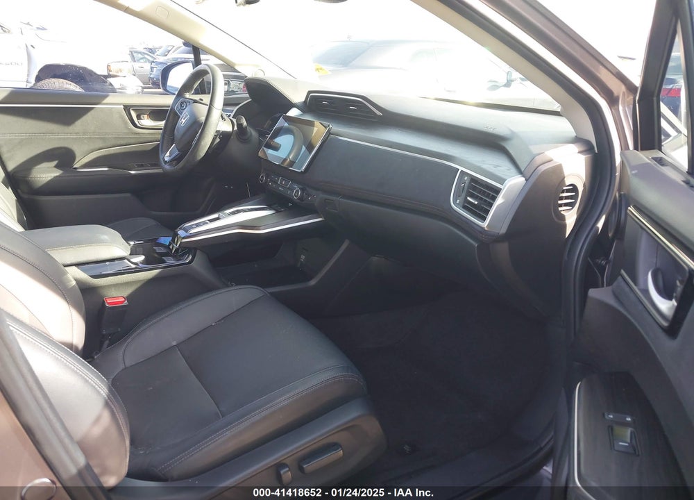 2020 HONDA CLARITY PLUG-IN HYBRID VIN: JHMZC5F33LC000136