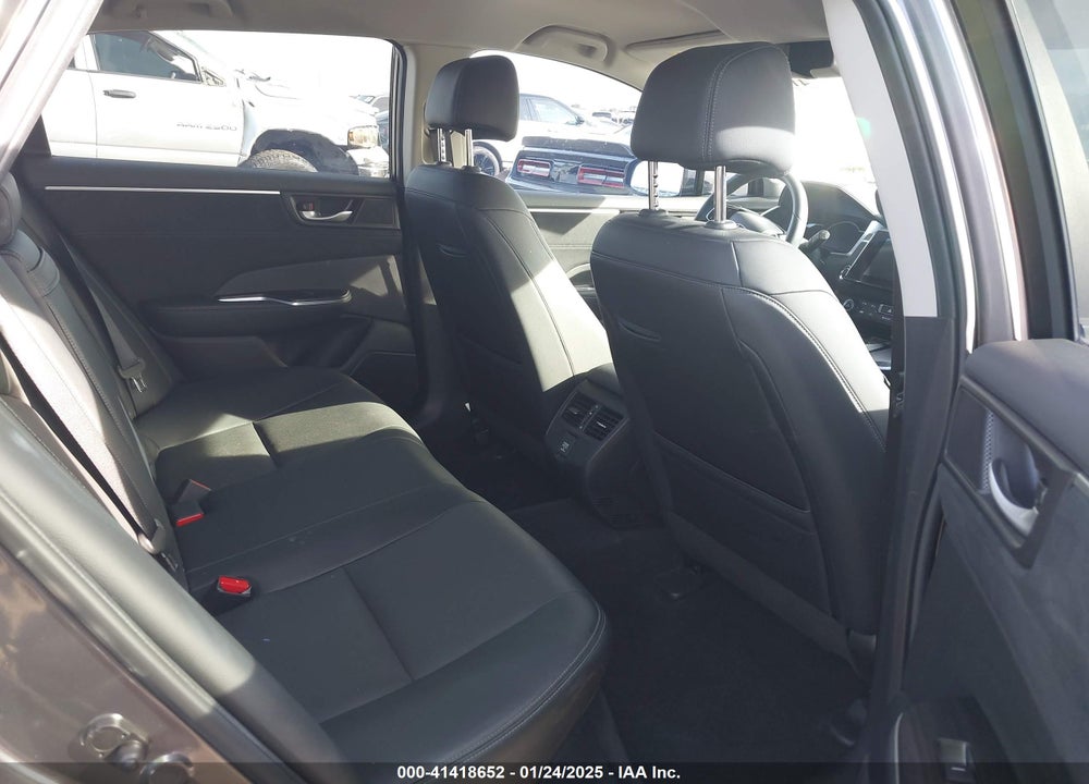 2020 HONDA CLARITY PLUG-IN HYBRID VIN: JHMZC5F33LC000136