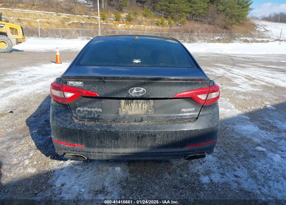 2015 HYUNDAI SONATA SPORT VIN: 5NPE34AF7FH213689
