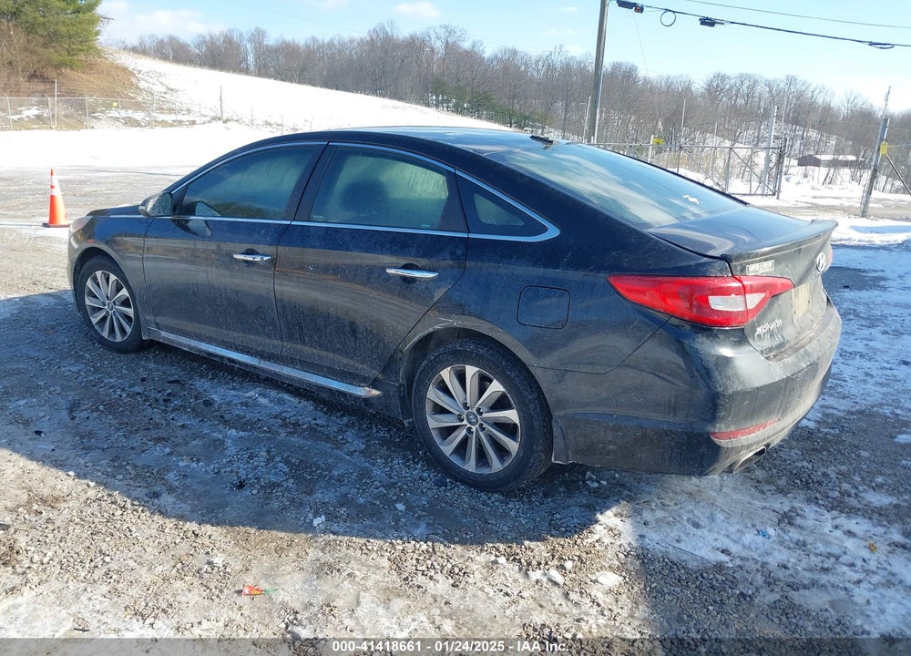 2015 HYUNDAI SONATA SPORT VIN: 5NPE34AF7FH213689