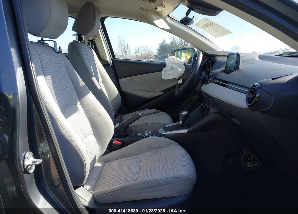 2019 TOYOTA YARIS VIN: 3MYDLBYV8KY512507