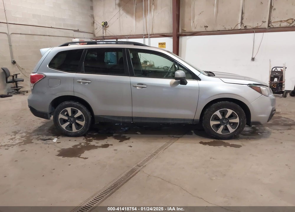 2017 SUBARU FORESTER 2.5I PREMIUM VIN: JF2SJADC0HH537322