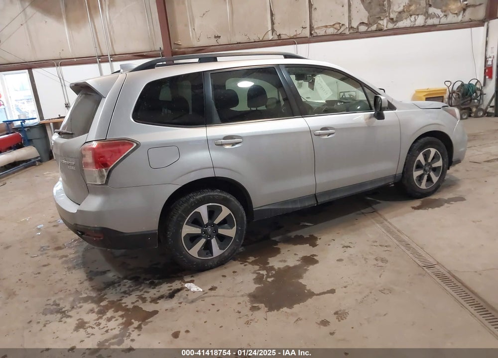2017 SUBARU FORESTER 2.5I PREMIUM VIN: JF2SJADC0HH537322