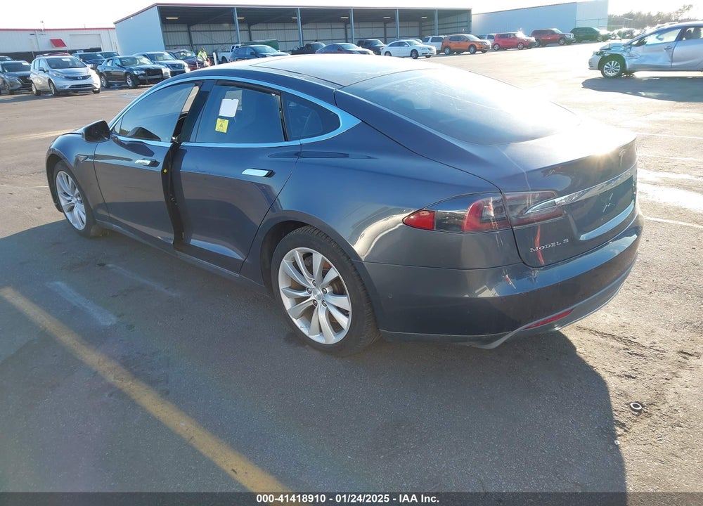 2015 TESLA MODEL S VIN: 5YJSA1H1XFFP68751