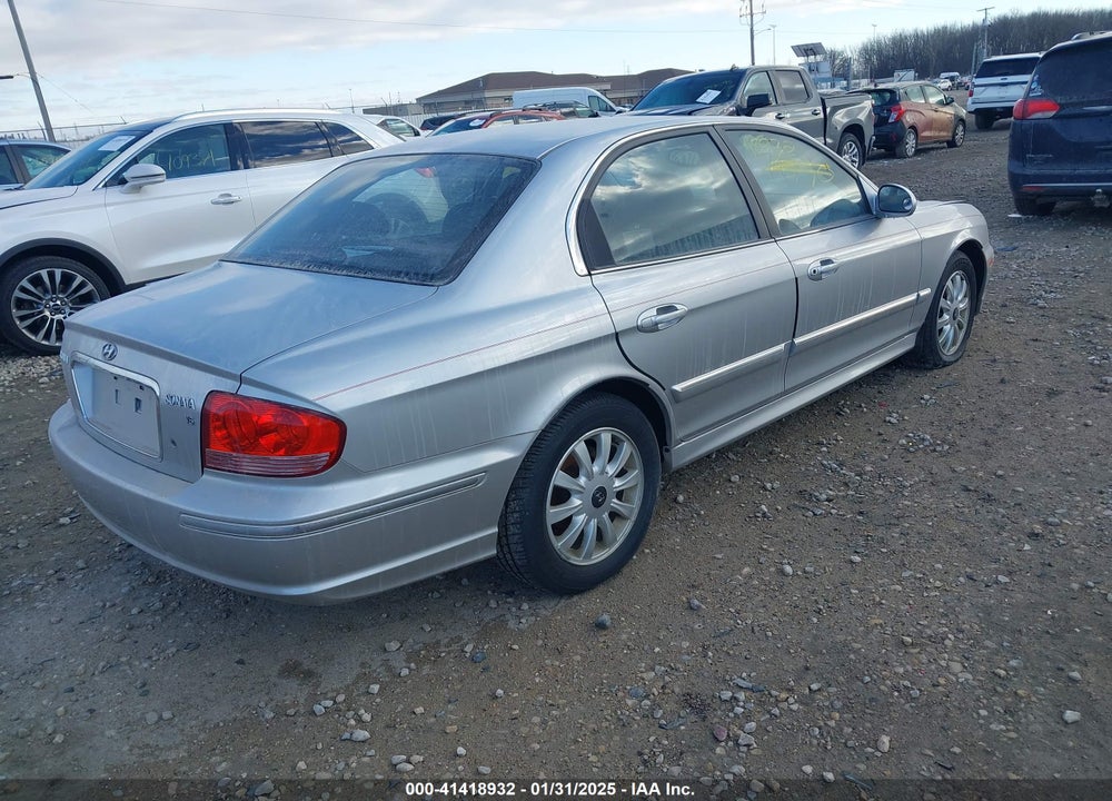 2005 HYUNDAI SONATA GLS/LX VIN: KMHWF35H45A150165