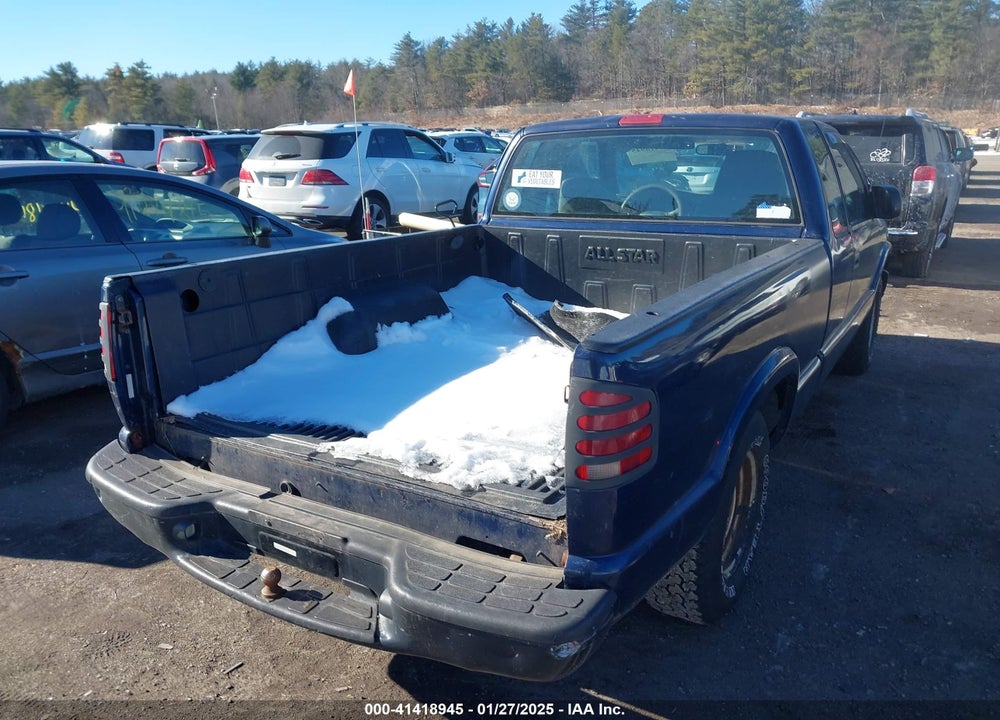 2003 CHEVROLET S-10 VIN: 1GCCS19H238204410
