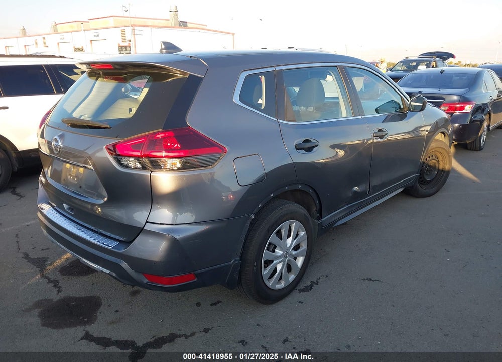 2018 NISSAN ROGUE VIN: KNMAT2MT8JP509189