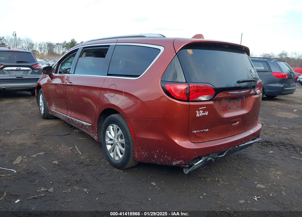 2018 CHRYSLER PACIFICA TOURING L PLUS VIN: 2C4RC1EGXJR235703