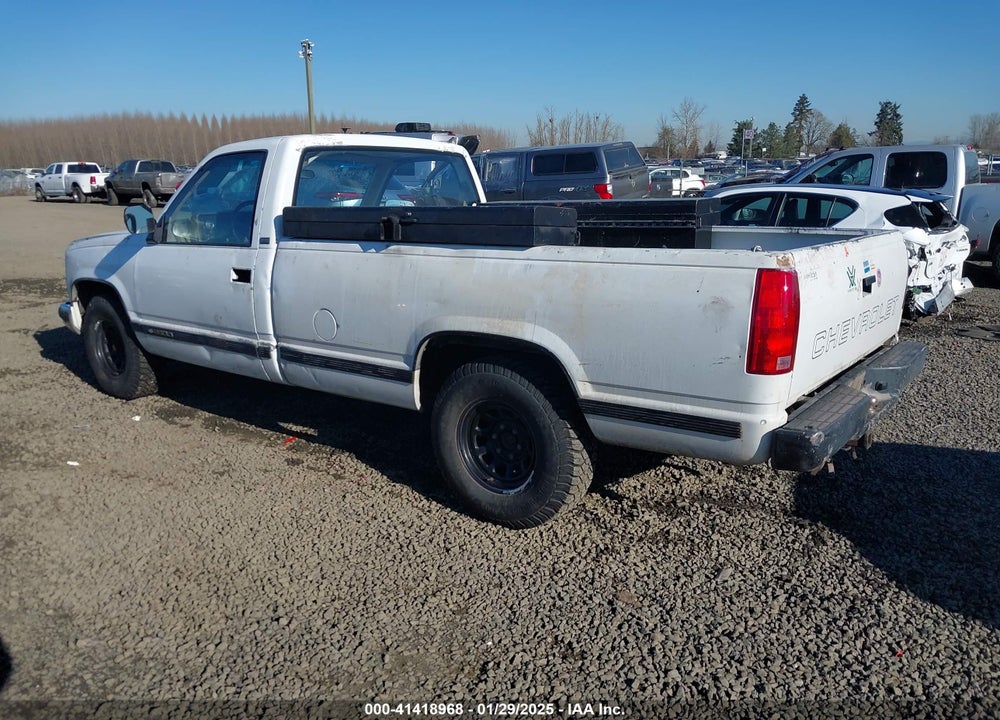 1988 CHEVROLET GMT-400 C2500 VIN: 1GCFC24K1JE101478
