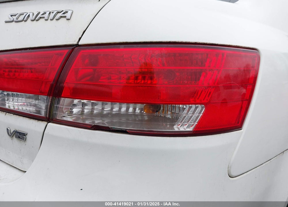 2008 HYUNDAI SONATA LIMITED V6/SE V6 VIN: 5NPEU46F58H340269