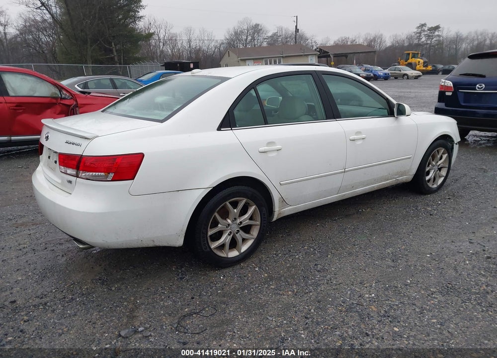 2008 HYUNDAI SONATA LIMITED V6/SE V6 VIN: 5NPEU46F58H340269