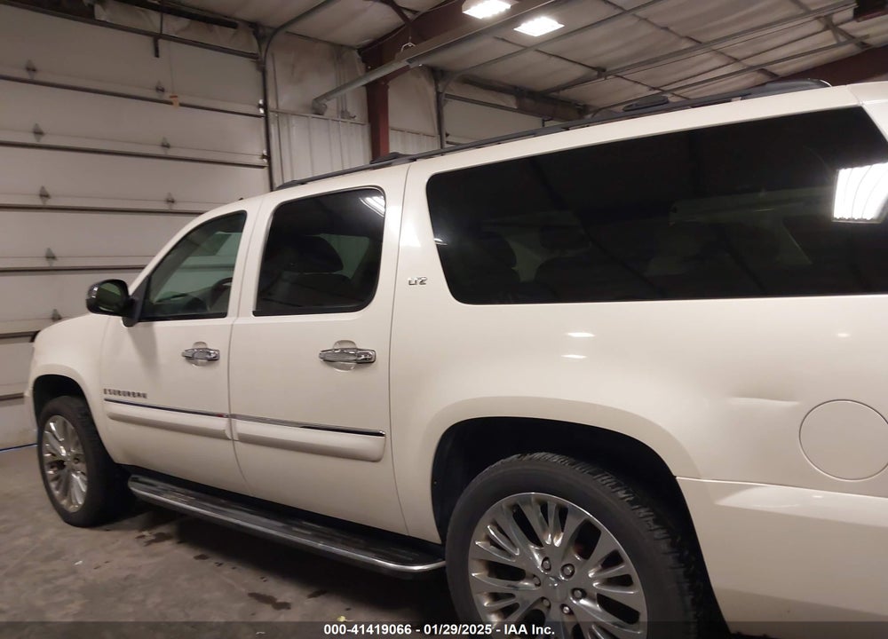 2008 CHEVROLET SUBURBAN 1500 LTZ VIN: 1GNFC16J48R178712
