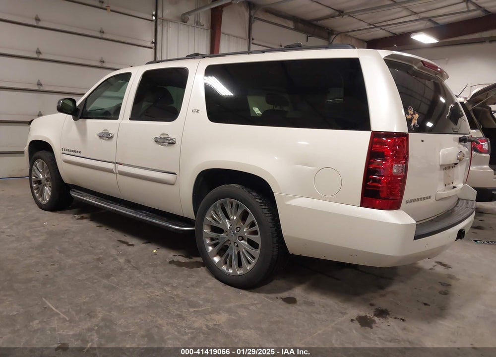 2008 CHEVROLET SUBURBAN 1500 LTZ VIN: 1GNFC16J48R178712