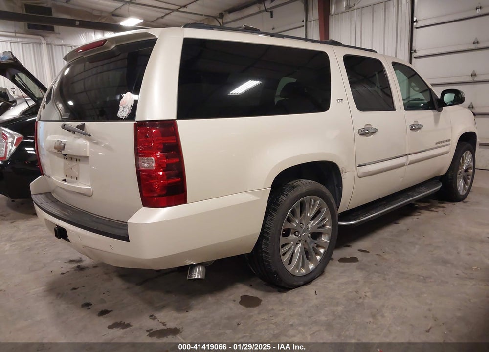 2008 CHEVROLET SUBURBAN 1500 LTZ VIN: 1GNFC16J48R178712