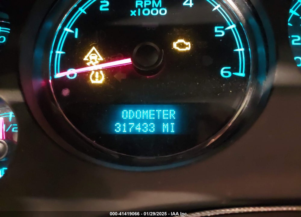 2008 CHEVROLET SUBURBAN 1500 LTZ VIN: 1GNFC16J48R178712