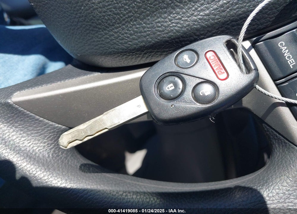 2008 HONDA ACCORD 2.4 LX VIN: JHMCP26338C024338