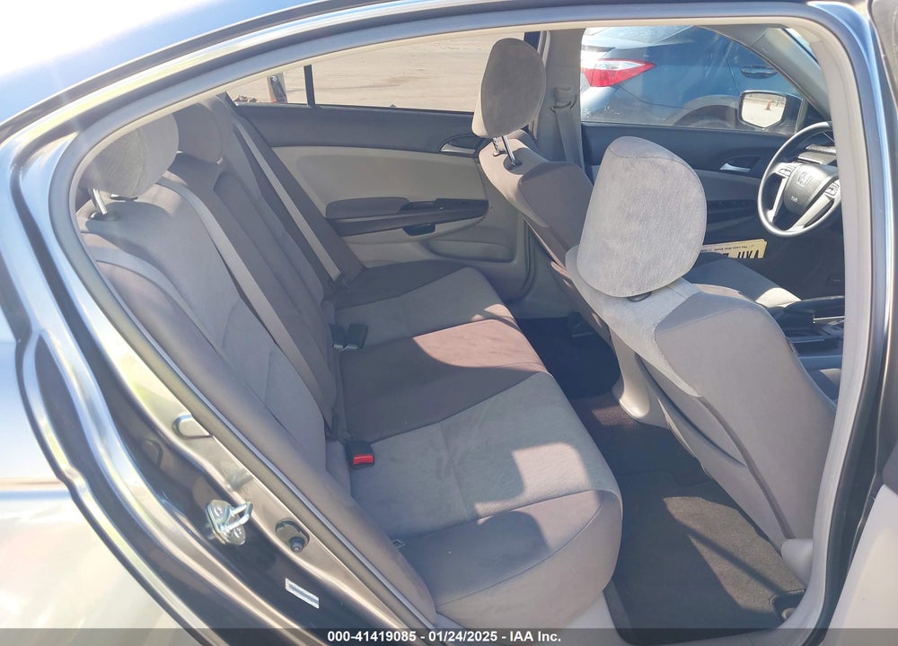 2008 HONDA ACCORD 2.4 LX VIN: JHMCP26338C024338