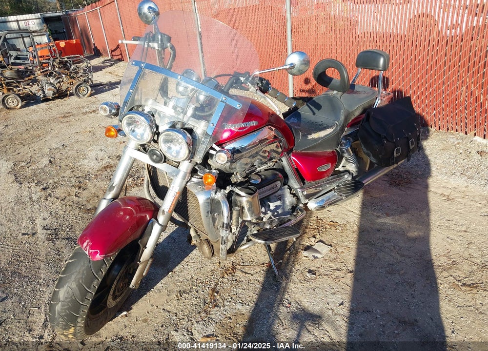 2006 TRIUMPH MOTORCYCLE ROCKET III VIN: SMTC00L4X6J230841