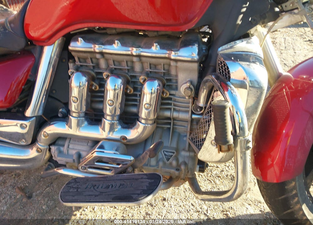 2006 TRIUMPH MOTORCYCLE ROCKET III VIN: SMTC00L4X6J230841