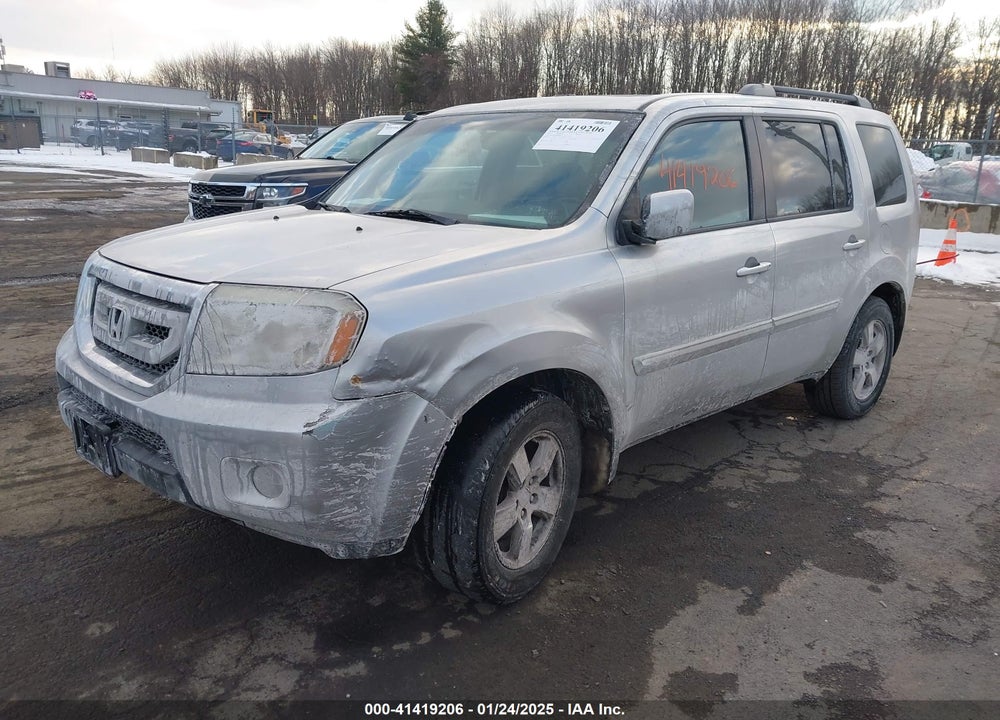 2011 HONDA PILOT EX-L VIN: 5FNYF4H58BB031655