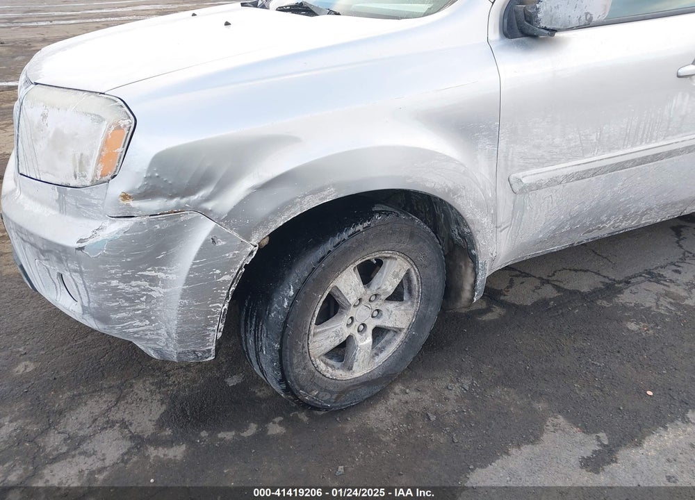 2011 HONDA PILOT EX-L VIN: 5FNYF4H58BB031655