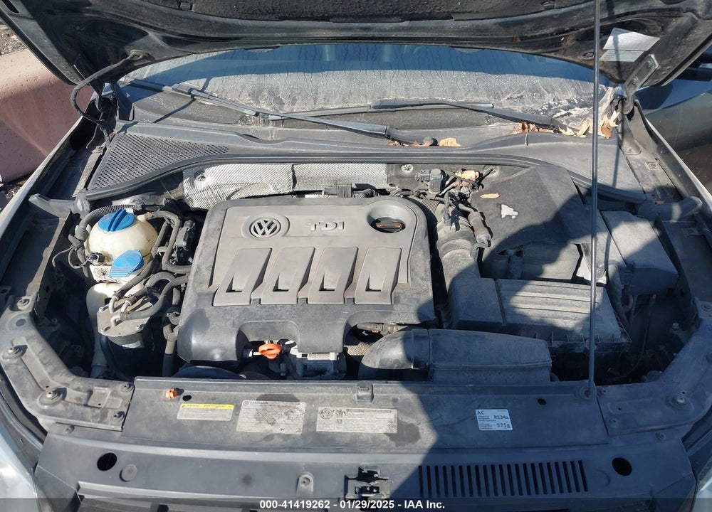 2013 VOLKSWAGEN PASSAT VIN: 1VWCN7A30DC025949