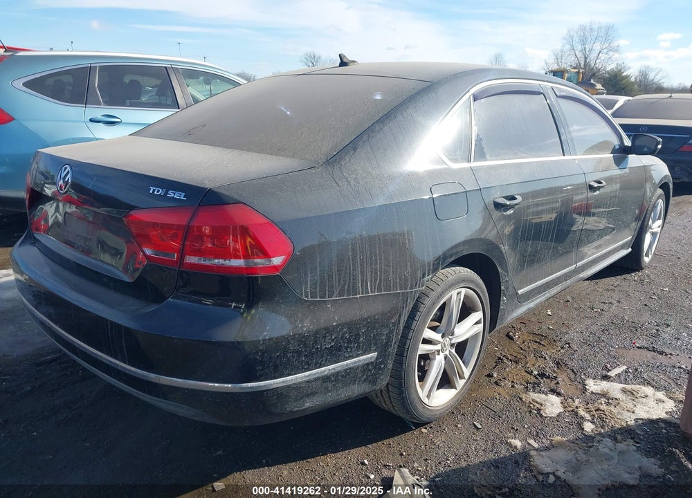 2013 VOLKSWAGEN PASSAT VIN: 1VWCN7A30DC025949