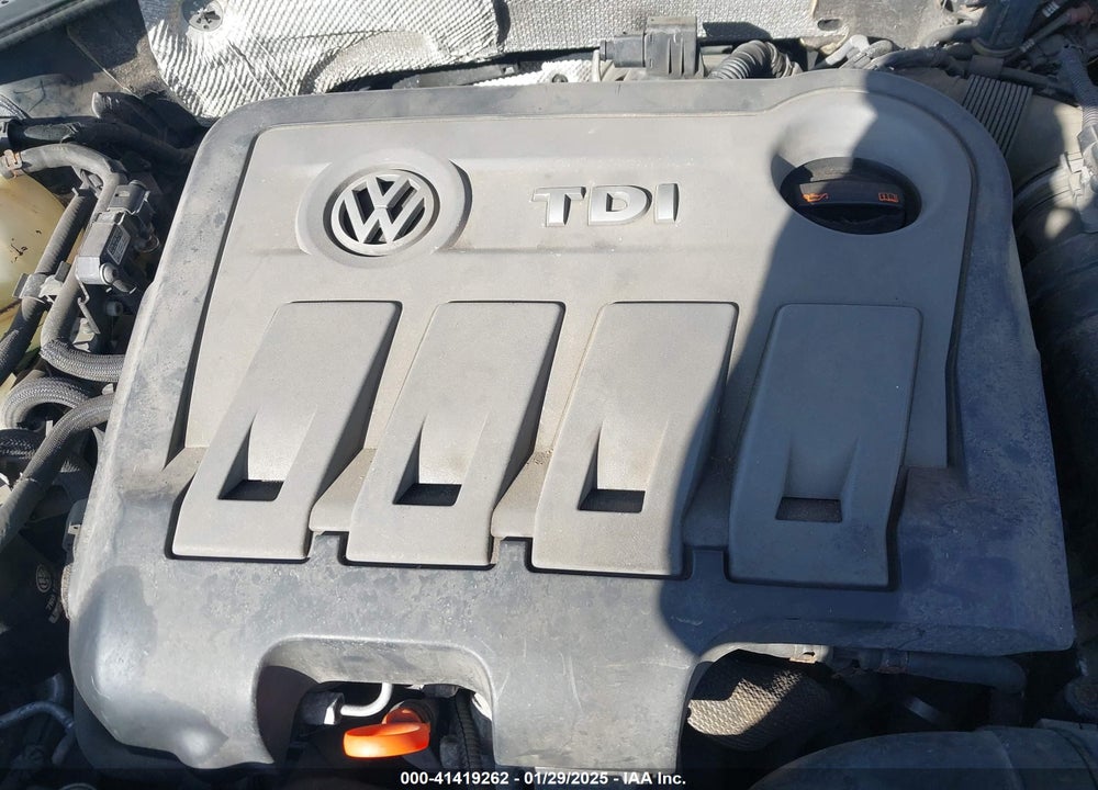 2013 VOLKSWAGEN PASSAT VIN: 1VWCN7A30DC025949