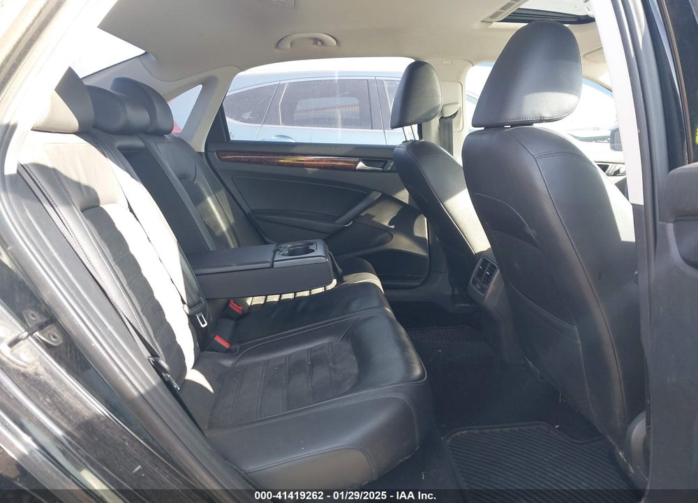 2013 VOLKSWAGEN PASSAT VIN: 1VWCN7A30DC025949