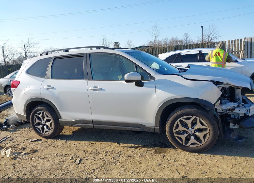 2023 SUBARU FORESTER VIN: JF2SKAEC8PH550149